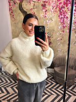 Chunky cream knit